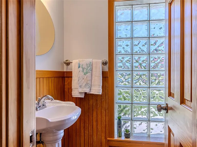 416 Sunset Dr — Photo 12