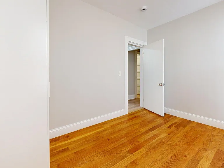 205 Chelsea St #3 — Photo 27