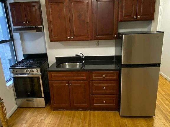 4th image of 24 E 97th St #8M