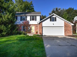 2701 Devonshire Dr, Lincoln, NE 68506