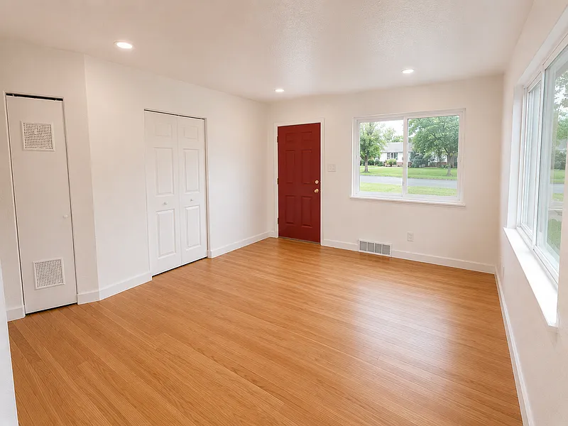 2 bed, 1.0 bath, 770 sqft, $1,425 — Photo 3