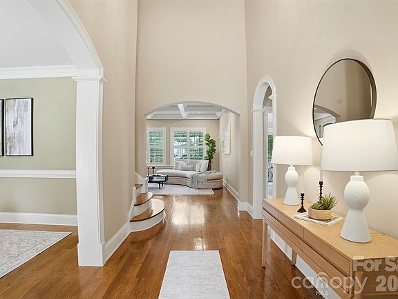 5th image of 1405 Elmsford Ln