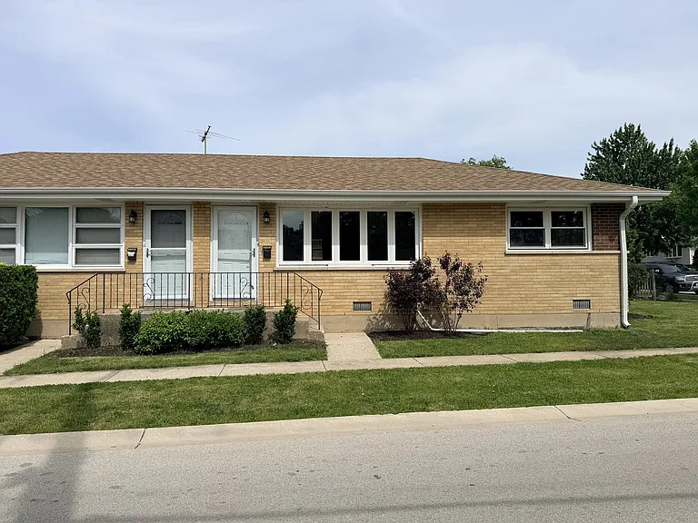 624 Prairie Ave — Photo 1