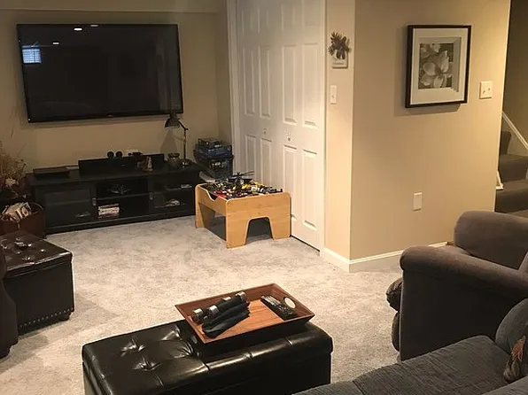 520 Nevada Dr, Erie, PA 16505