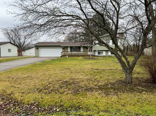 7095 Sharp Rd, Swartz Creek, MI 48473