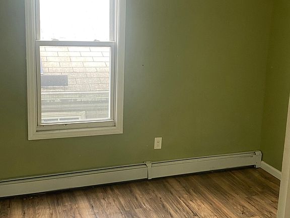 3rd image of 84 Columbia Ave Floor 3
