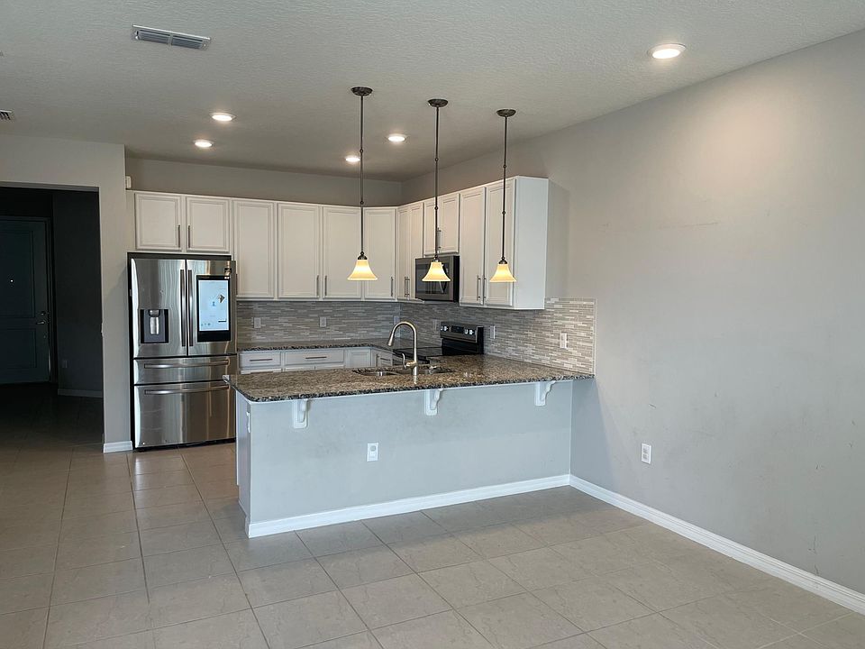 1st image of 5026 Caspian St