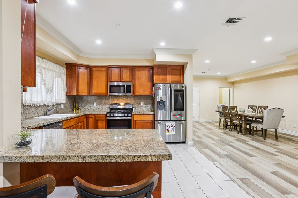 next background image