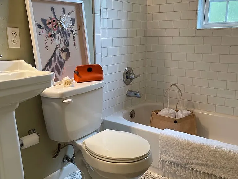 529 N Whitham Ave — Photo 7