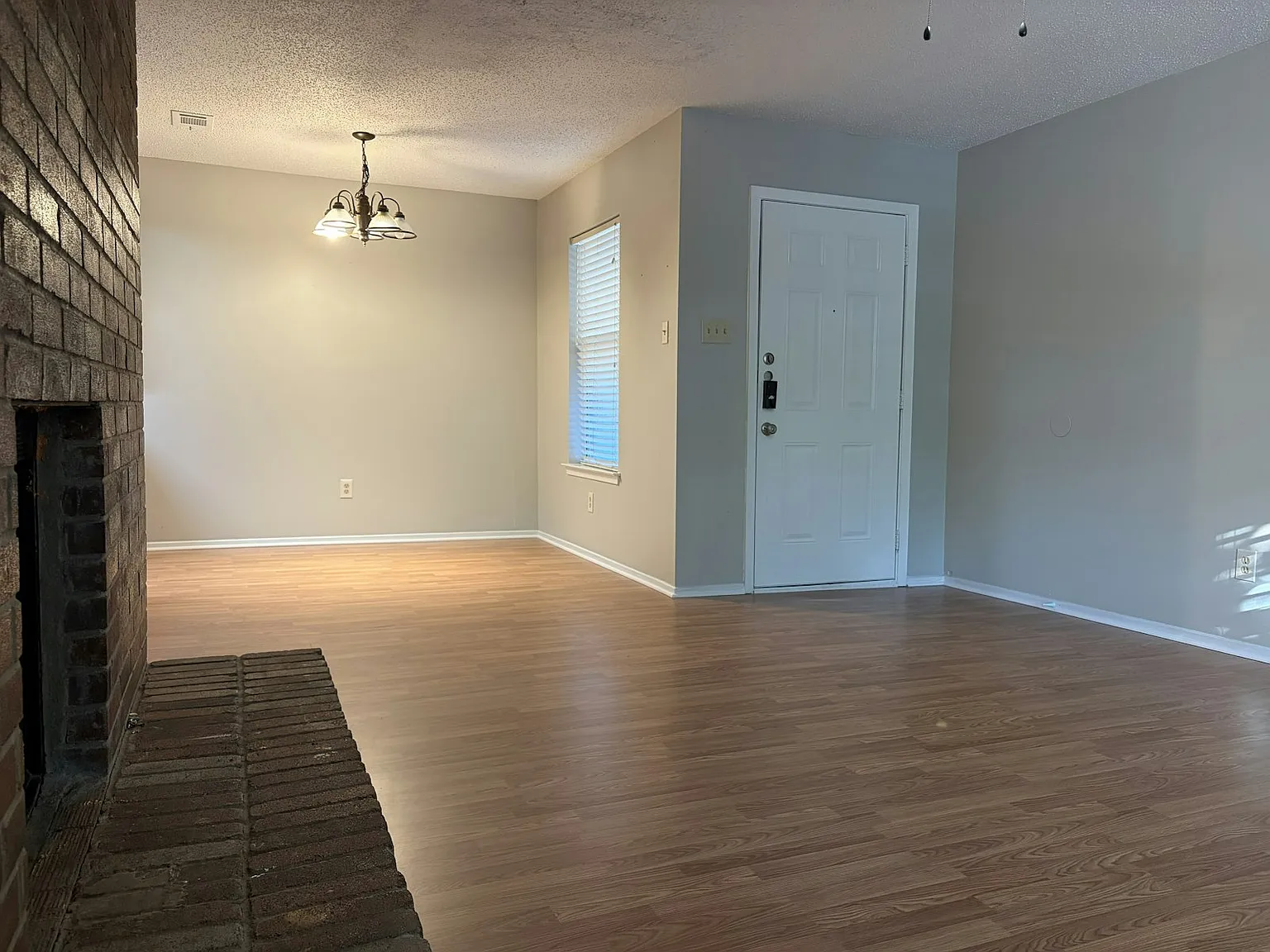 818 Betty Court, Unit B — Photo 4