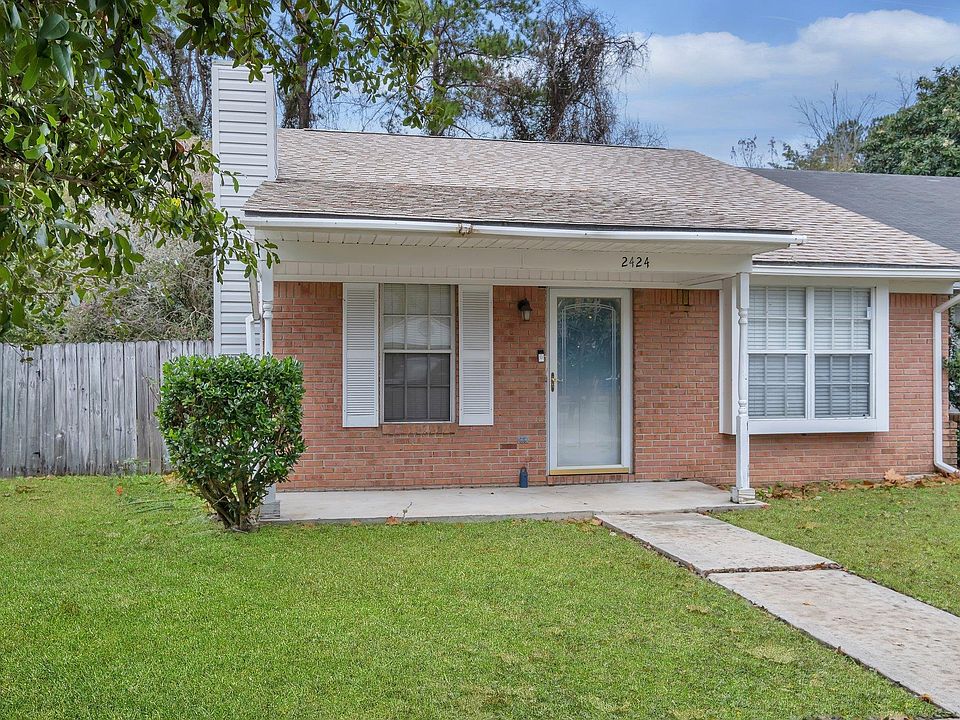 1st image of 2424 Ian Dr
