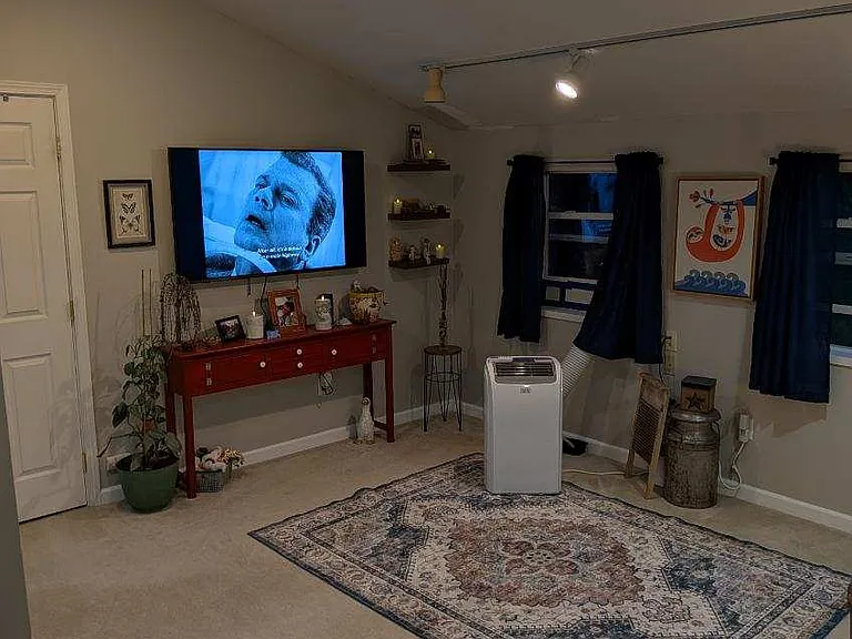 802 S Shobert St #A — Photo 3