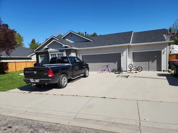 2558 E Clarene Ct, Meridian, ID 83646