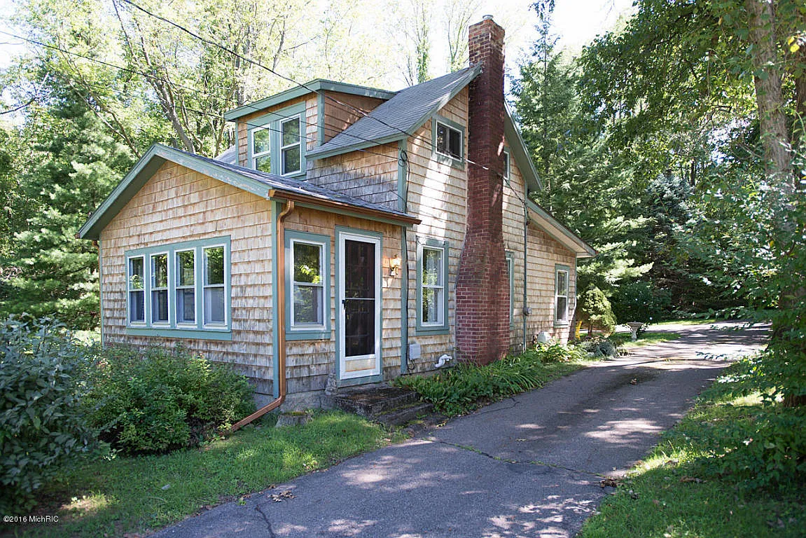 722 N Gordon St photo 1