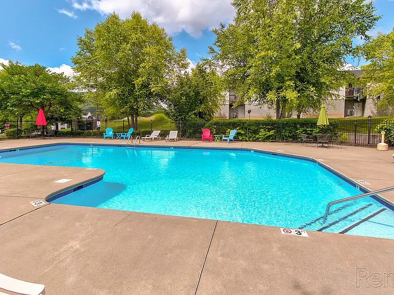 Plymouth Ridge Apartments — Photo 6