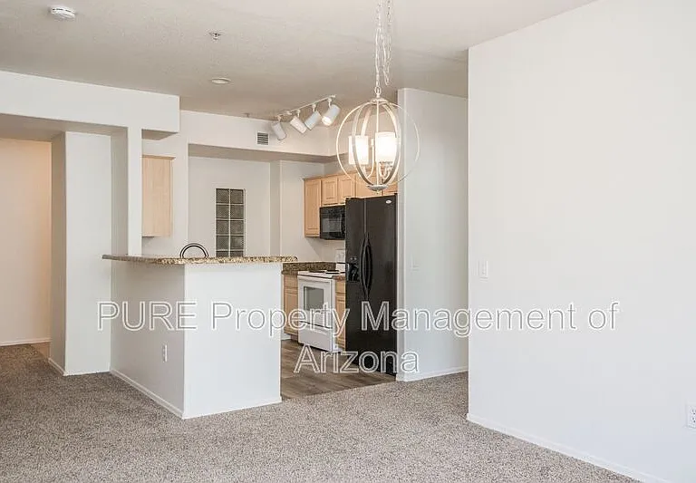 420 W 1st St #321 — Photo 5