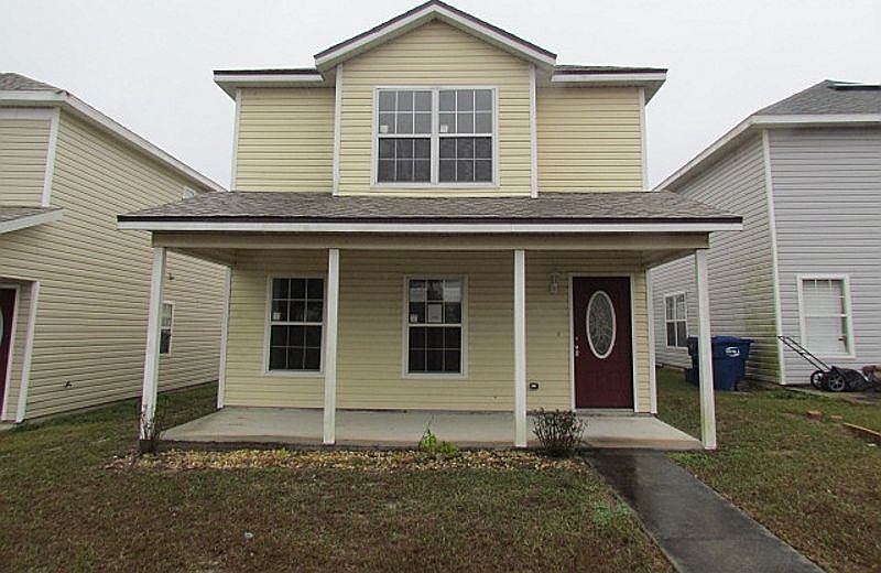 1st image of 1020 Park Central Cir