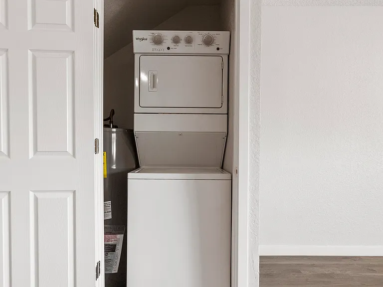Columbia Crest Townhomes — Photo 24