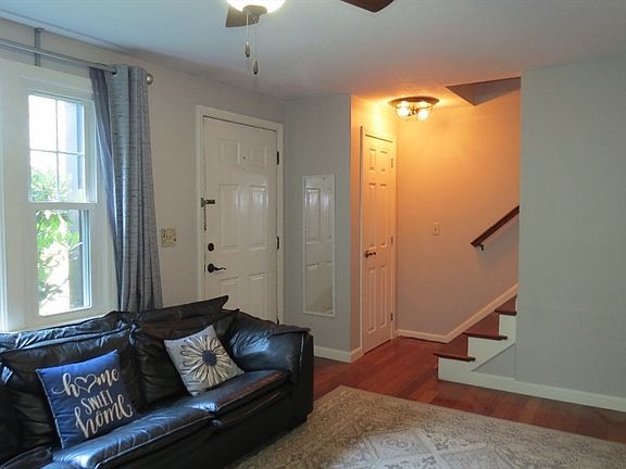 3rd image of 17 Midridge Cir #17