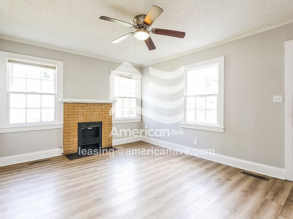 1176812_002_living_room_3.jpg