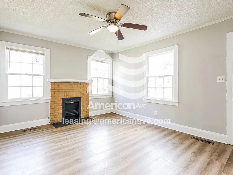 1176812_002_living_room_3.jpg