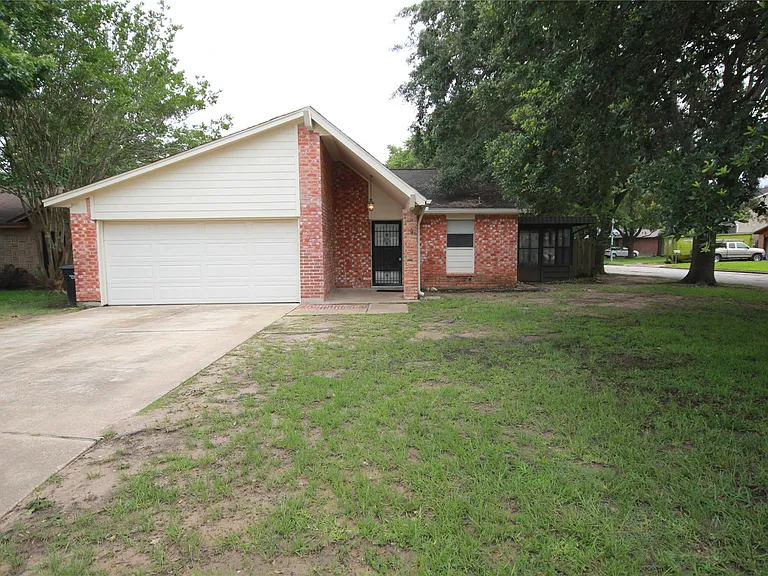 5302 Town Park Blvd — Photo 2
