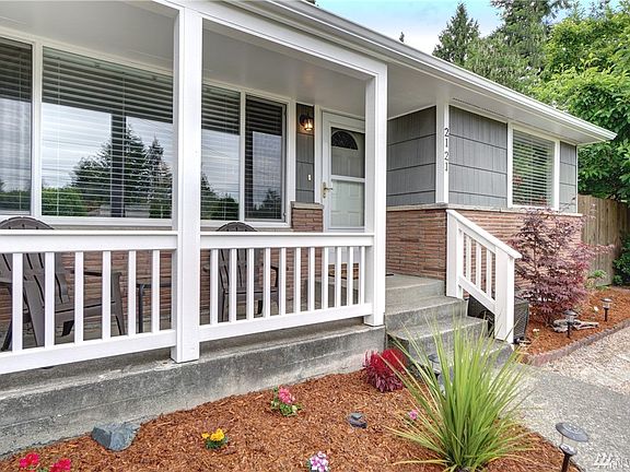 3rd image of 2121 Seaview Ave W