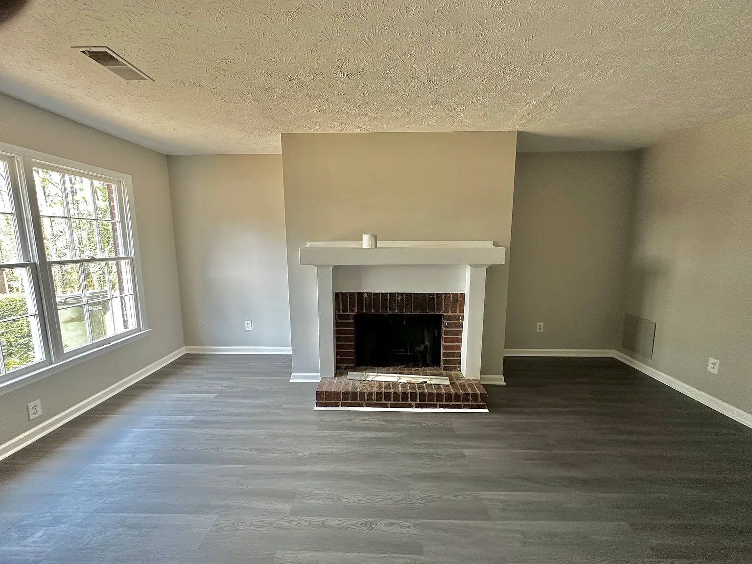 2 bed, $1,800 — Photo 3