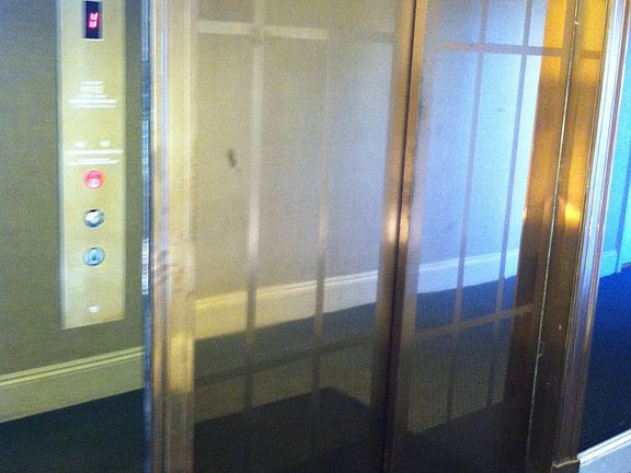 3rd image of 141 Englewood Ave APT 21