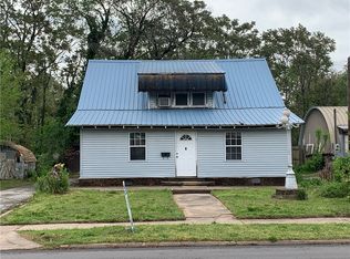 603 Holcomb St, Springdale, AR 72764