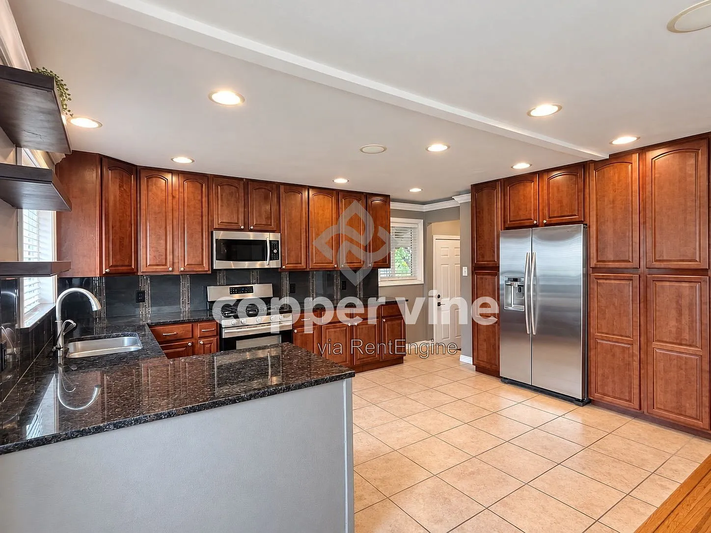 5 bed, 2.0 bath, 1990 sqft, $2,830 — Photo 3