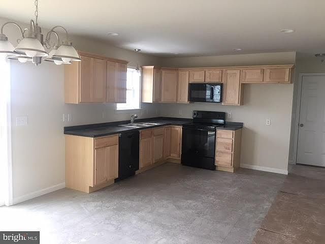 2nd image of 96 Bryn Way
