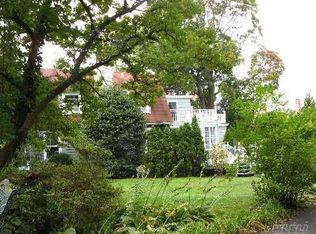 79 Cove Neck Rd, Oyster Bay, NY 11771