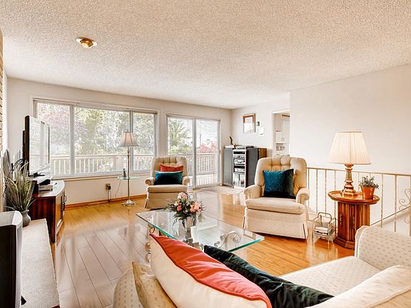 4th image of 4208 Palisades Pl W