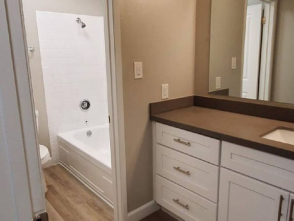 5th image of 860 Quince Ave #107B