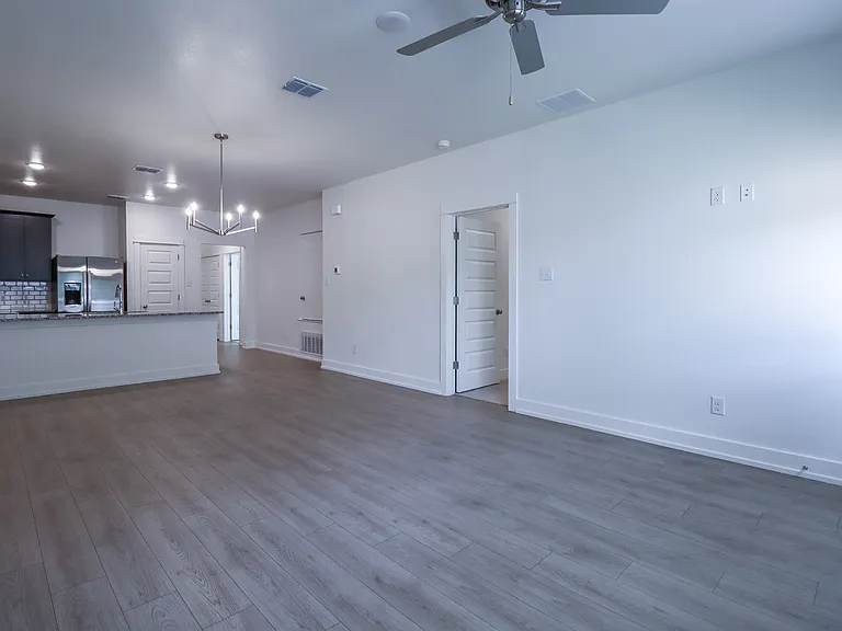 618 Campus St #1 — Photo 14