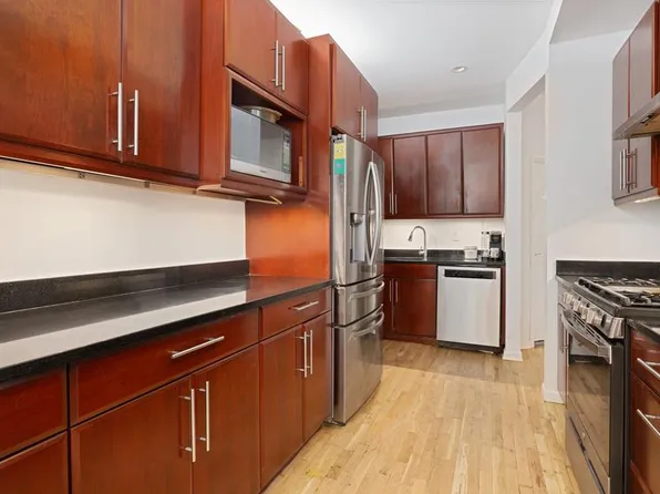 533 East 13th Street image 5 of 8