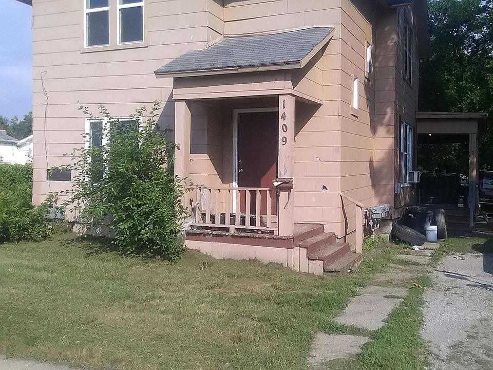1st image of 1409 S Michigan Ave APT 3