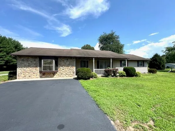 2760 S Lovelia Dr, Knox, IN 46534