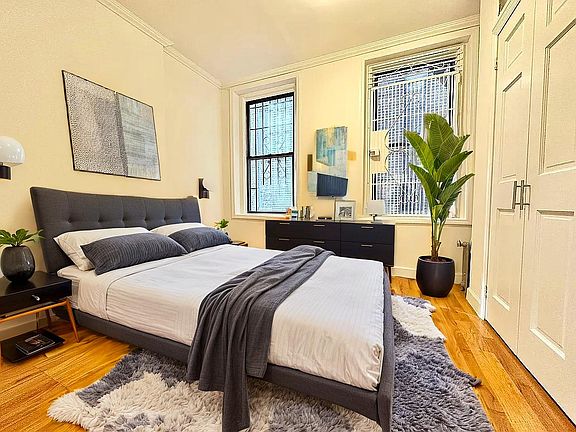 4th image of 110 9th Ave #3E