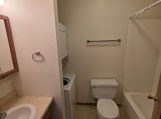 2950 Warwick Loop #2950, Bismarck, ND 58504