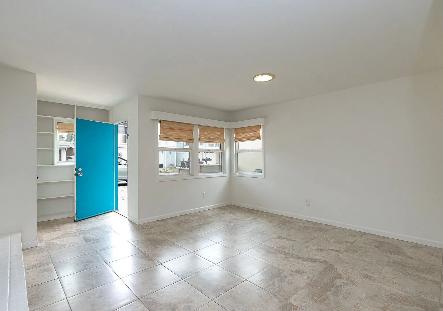3 Bedroom + 2 Bathroom Duplex | Silverstrand | Oxnard | Unfurnished — Photo 3