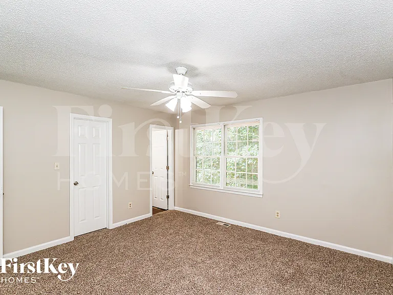 1775 Independence Dr — Photo 10