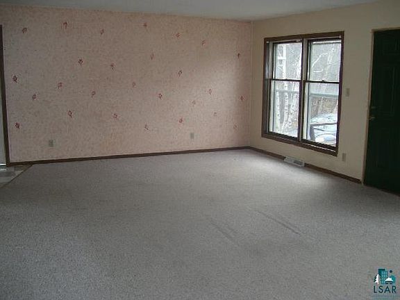 2nd image of 29 SUNSET LN