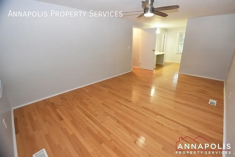 528 Bay Green Dr — Photo 14