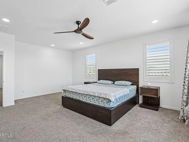 9019 W Denton Ln — Photo 39