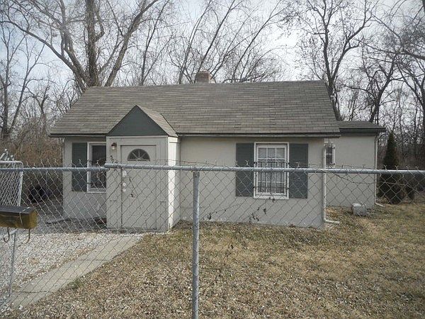1st image of 5919 Lawn Ave