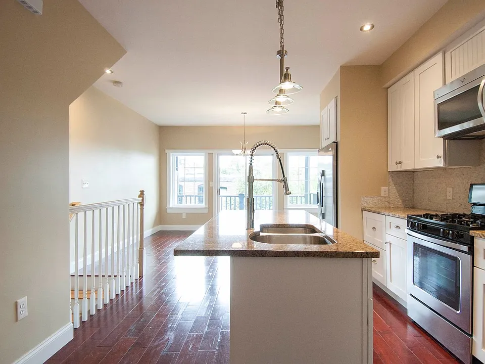 7 Rockledge St #2