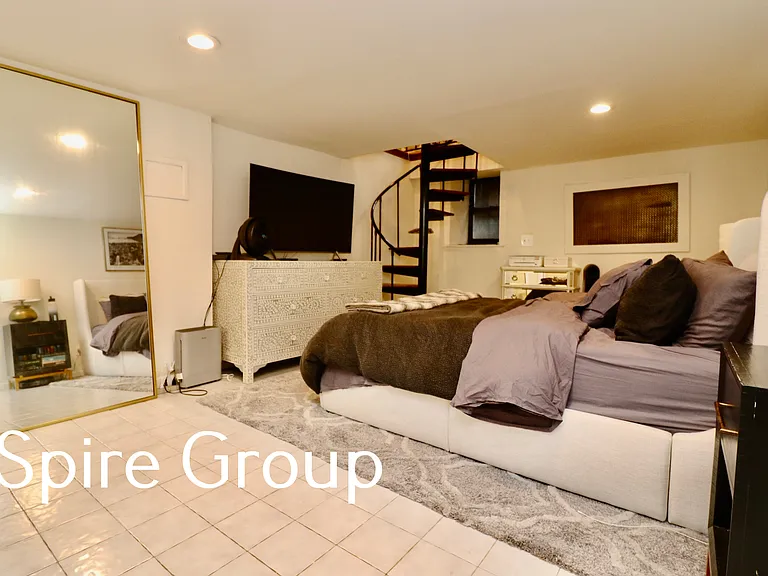 36 W 73rd St #1 — Photo 11
