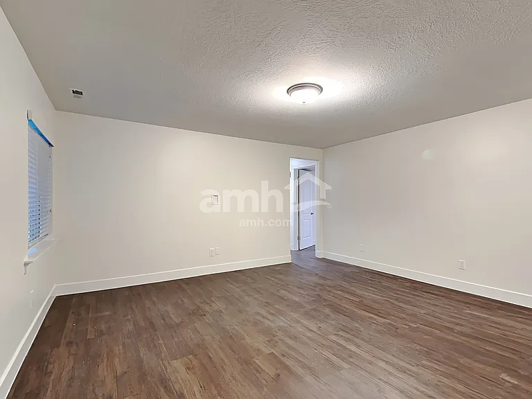 1742 E Shadow Dr — Photo 8